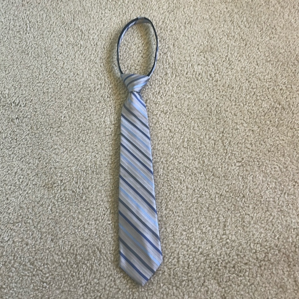 Boys Calvin Klein adjustable tie